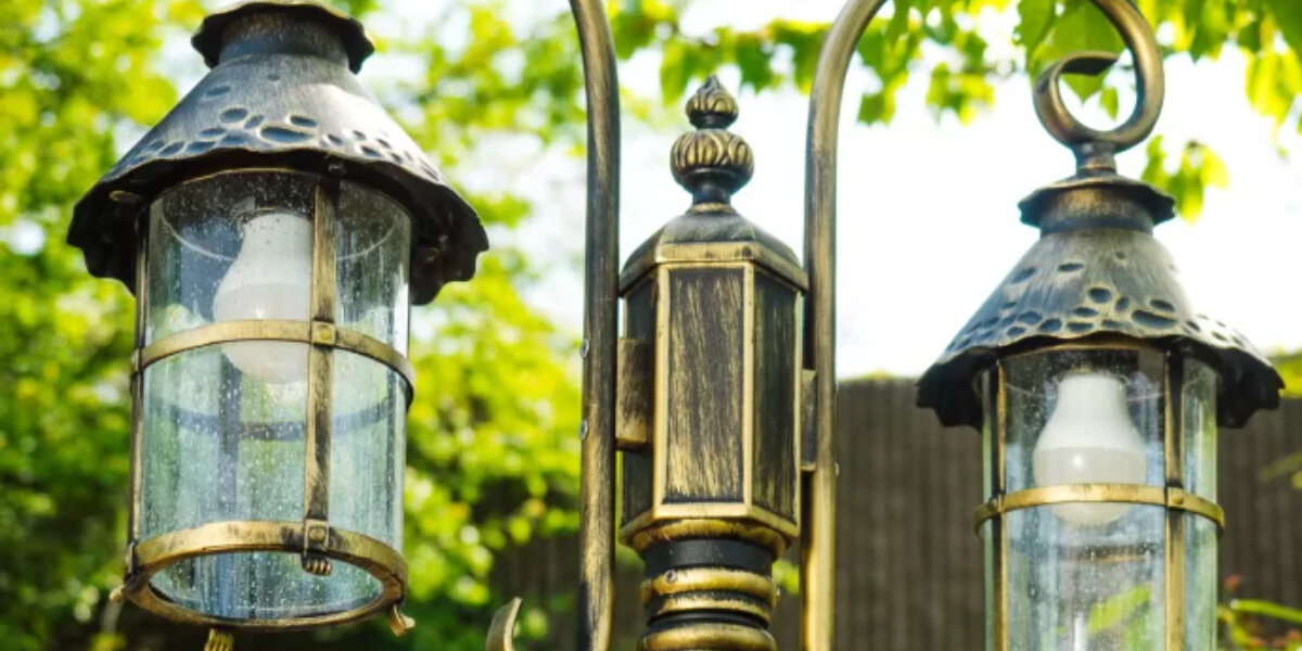 Le bon nettoyage et l'entretien des lampes de jardin